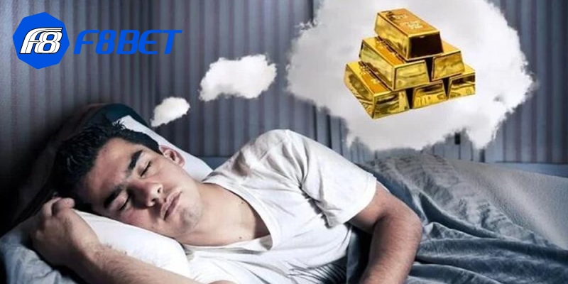 Nằm mơ thấy vàng có thể là điềm báo rằng bạn sẽ gặp may mắn trong các cuộc giao dịch sắp tới.